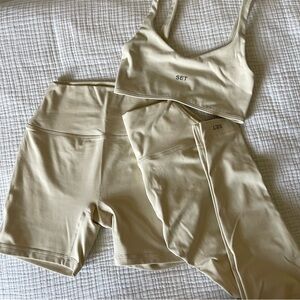 Set Active Cream Top, Shorts, and Leggings Set